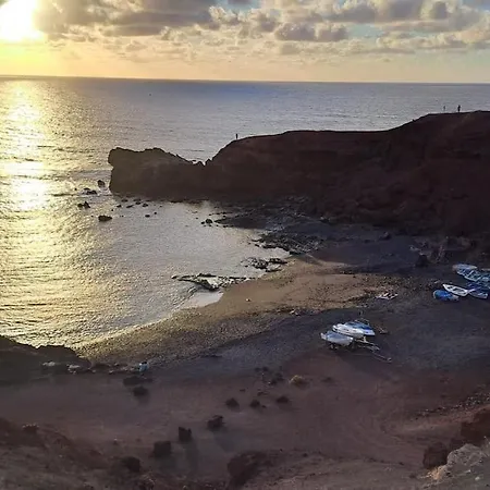 Casa Mar Y Lava * El Golfo