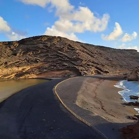 Casa Mar Y Lava Holiday home